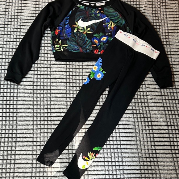Nike Other - Junior’s Nike Tropic Activewear Set (XS/S)